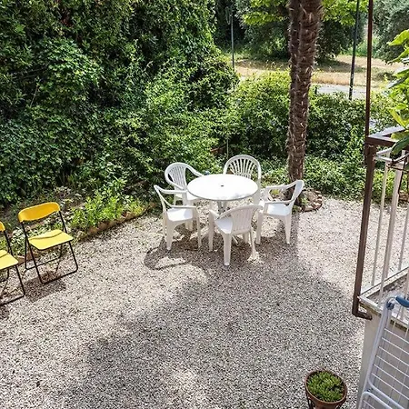 Quadrilocale Con Giardino E Posto Auto A - S266